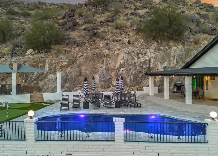Holiday home Built Into A Mountain - Heated Pool & Sports Lounge