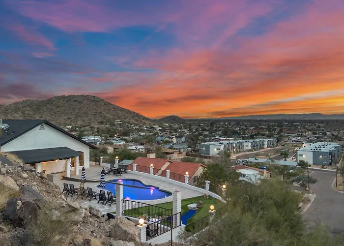 Built Into A Mountain - Heated Pool & Sports Lounge