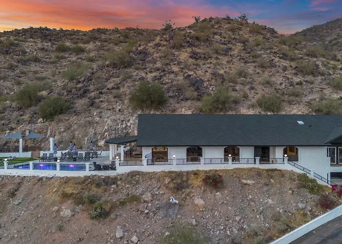 Holiday home Built Into A Mountain - Heated Pool & Sports Lounge *